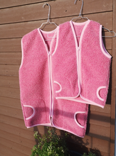 Indlæs billede til gallerivisning Kirsebær merino uldvest
